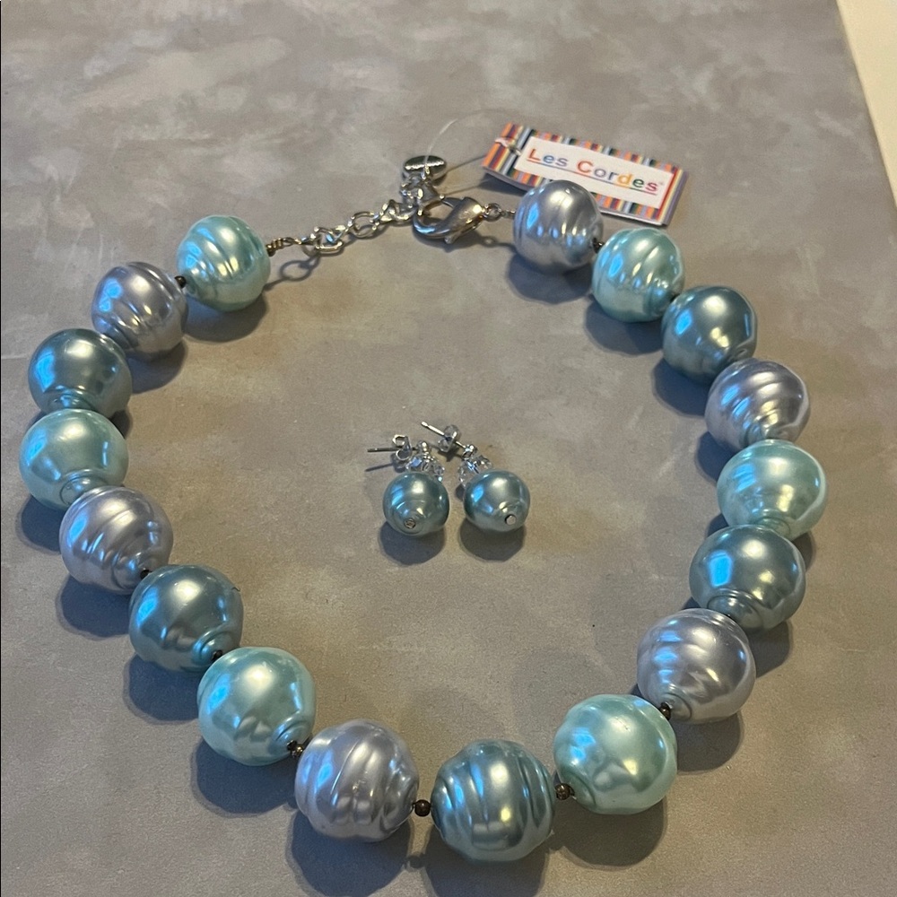 Les Cordes Blue and Silver Beaded Necklace and earring set handmade